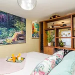 Апартаменты Getaway *